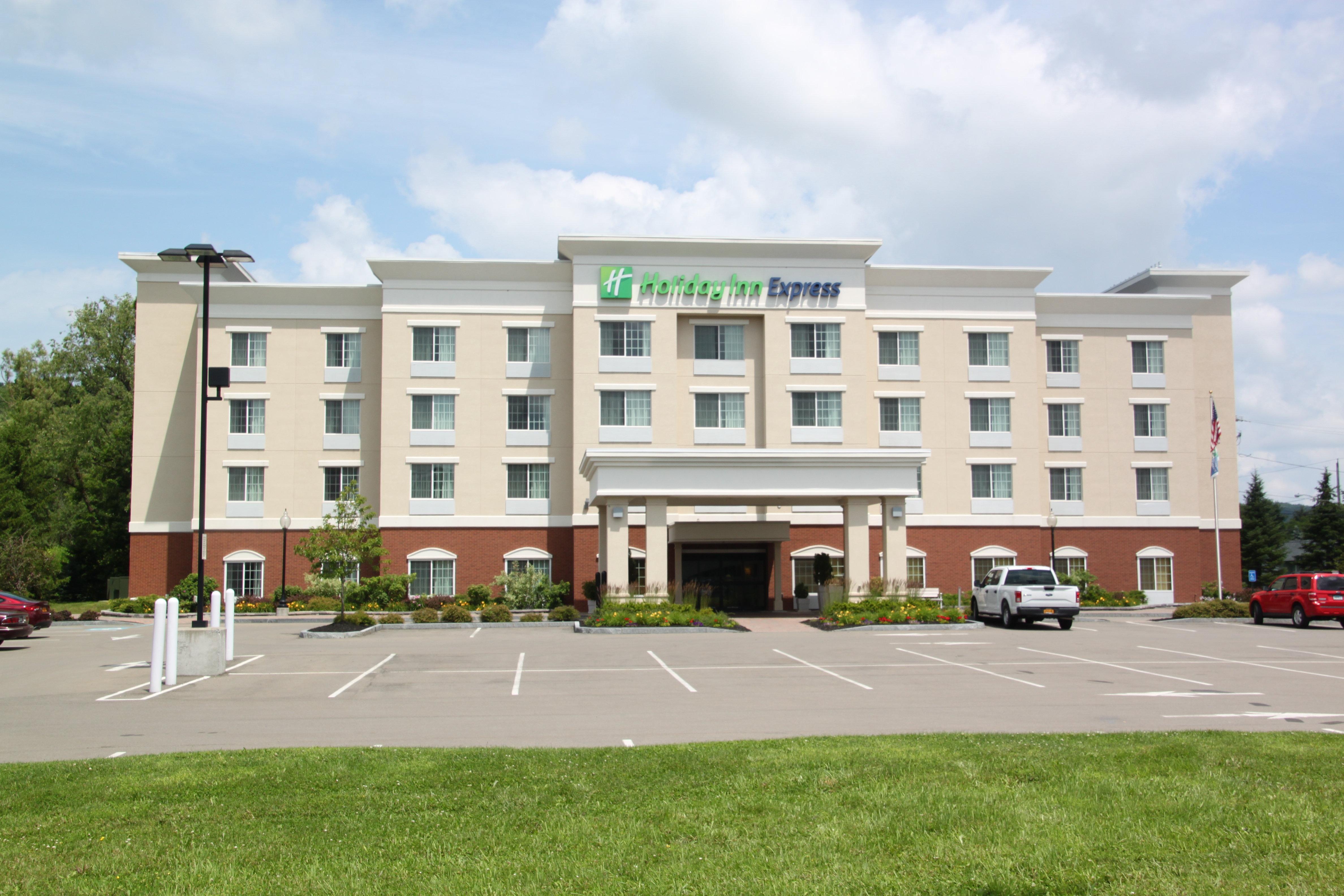 Holiday Inn Express - Cortland By Ihg Ngoại thất bức ảnh